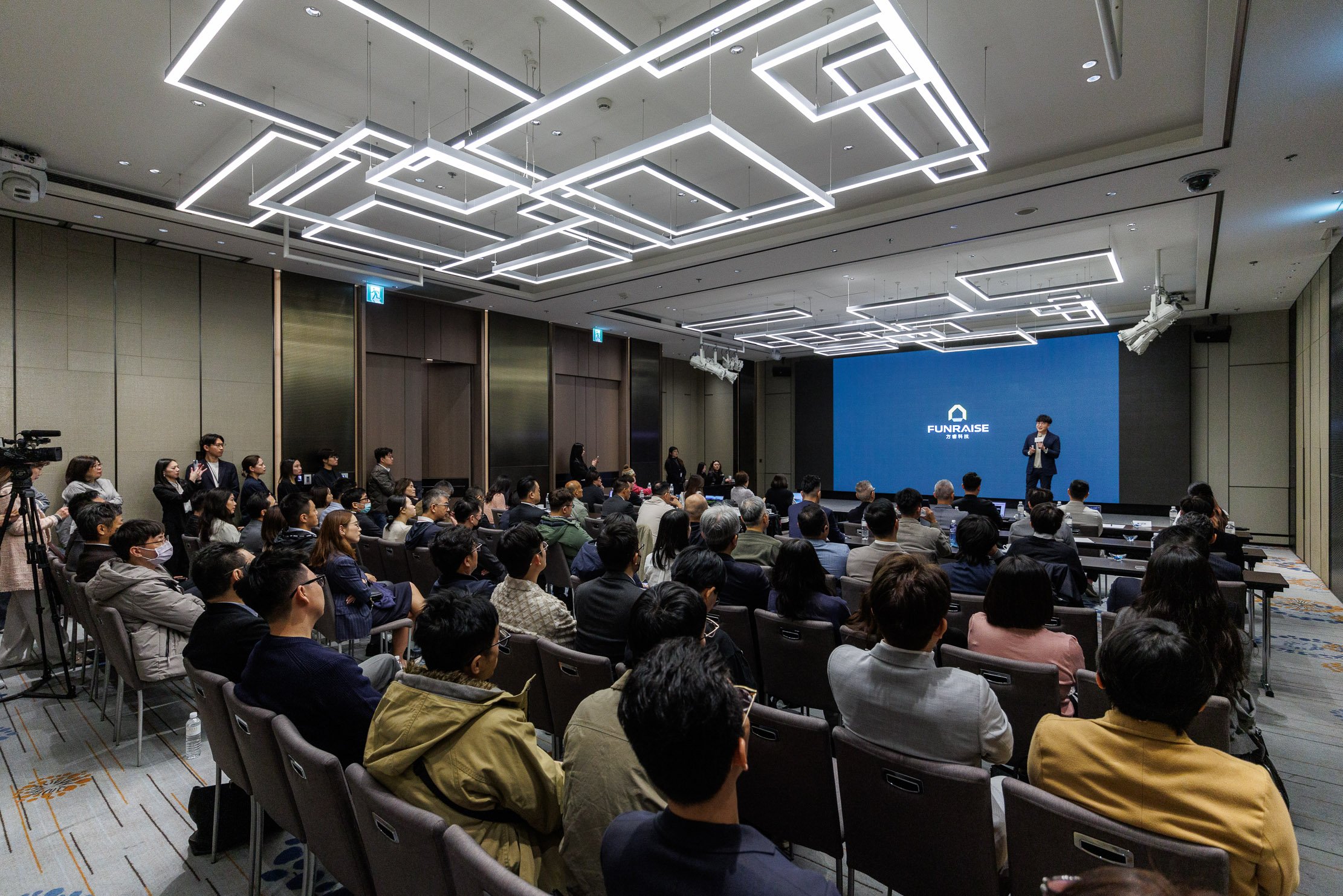 圖說五方睿科技攜手希睿創新置業舉辦「AI賦能精準決策重塑商用地產新生態」,探索如何透過科技與AI創造市場競爭優勢,現場邀請各大建商共襄盛舉。 (圖 方睿科技)